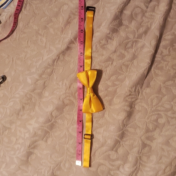 Yellow Boys bow tie, adjustable - Picture 2 of 2